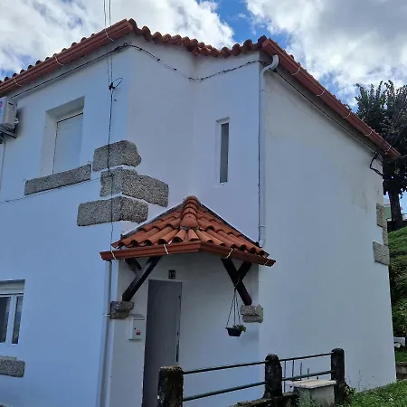Moradia T2 Em Bairro Pitoresco Da Covilha Exterior photo